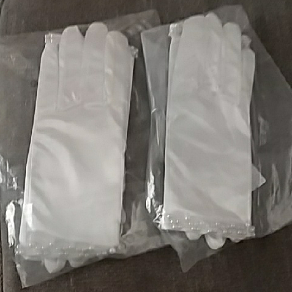 White Satin Pearl-Trim Party Gloves - Classic Formal Accessory